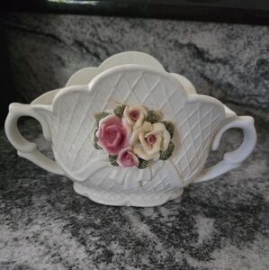 Elegant White Victorian Ceramic Vase with Pink and Cream Roses
